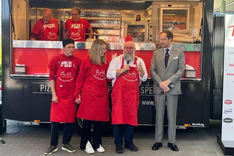 Il food truck di PizzAut e Italia del Gusto